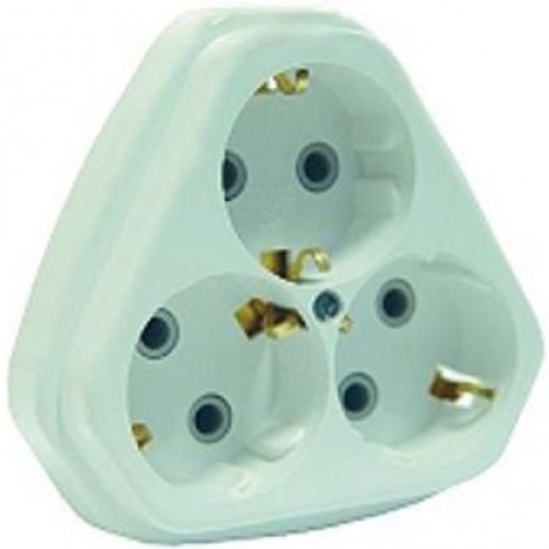 Розетка накладная с заземлением Кунцево 3-м. белый картинка